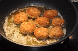 Breaded meatballs in the pan