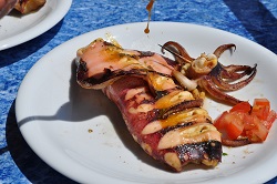 Calamar dans une marinade épicée aux agrumes