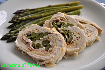 Chicken rolled with asparagus