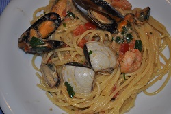 Spaghetti with seafood of the day before!