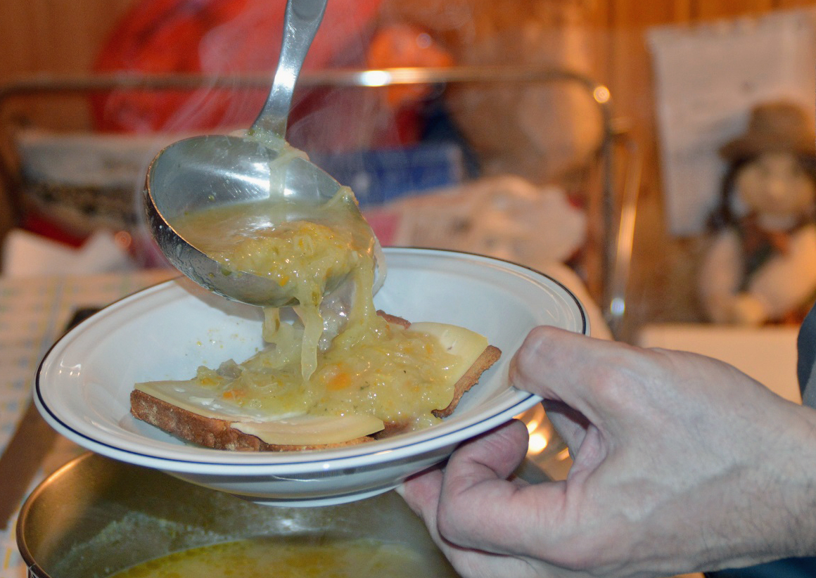 La zuppa di cipolle (versione vegetariana)